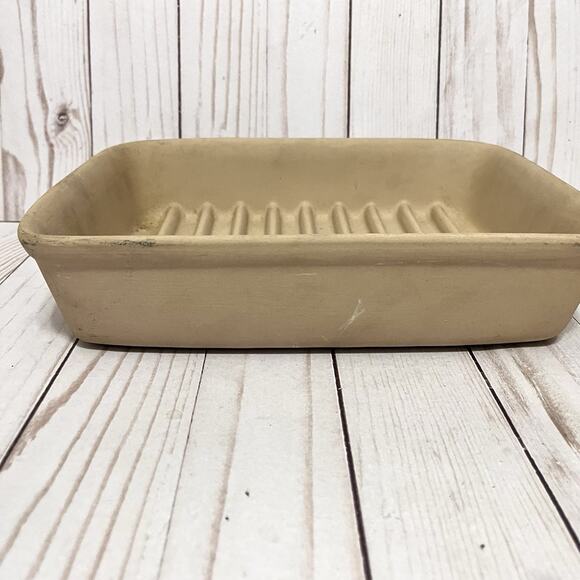 Pampered Chef Ridge Baker 9"x 6.75"x 1.75" Deep Stoneware #5112 USA Baking Dish - Picture 1 of 8